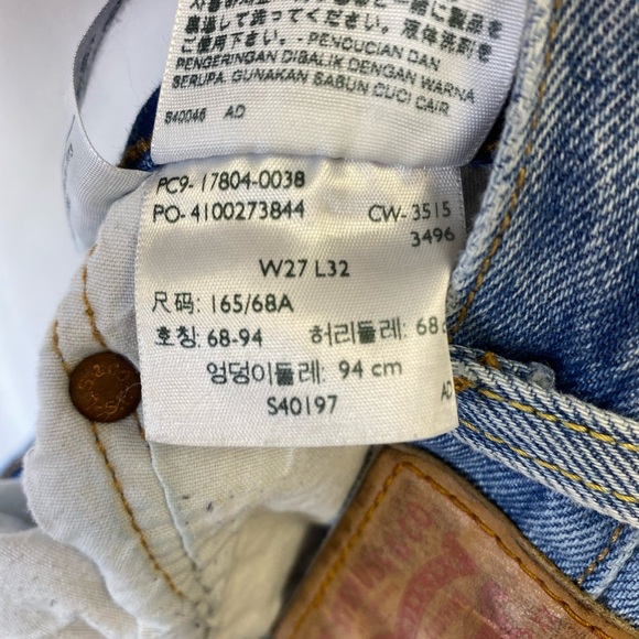 Levi’s Distressed Floral Patched 501 Jeans 27x32 - Picture 7 of 7